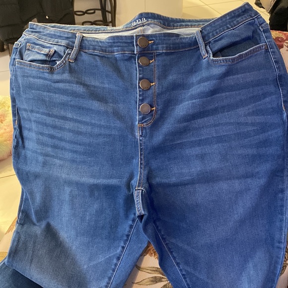 2 pairs of plus size ana jeans 20W - Picture 2 of 6